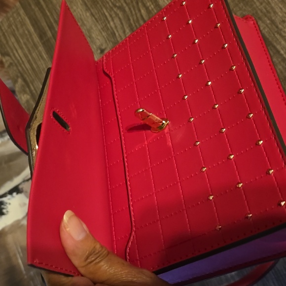 Micheal Kors Handbag - Picture 6 of 10